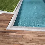 Ξενοδοχείο με διαμερίσματα Olivo Luxury 4*